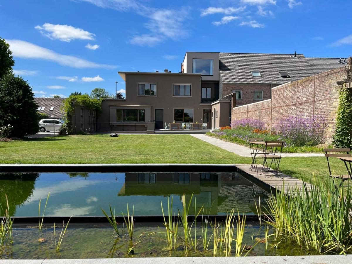 Tuss Bed & Breakfast Kortrijk Bagian luar foto