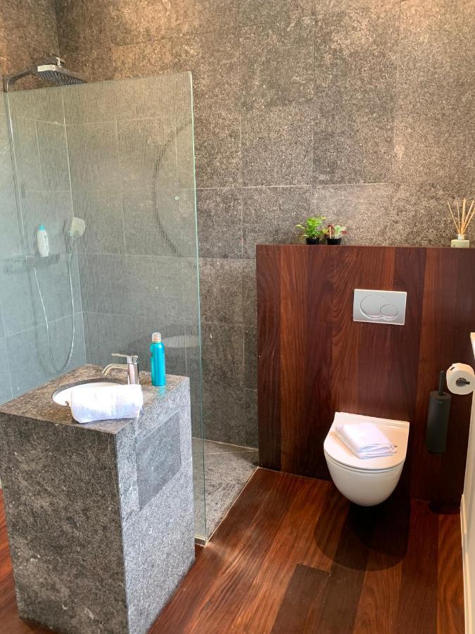 Tuss Bed & Breakfast Kortrijk Bagian luar foto