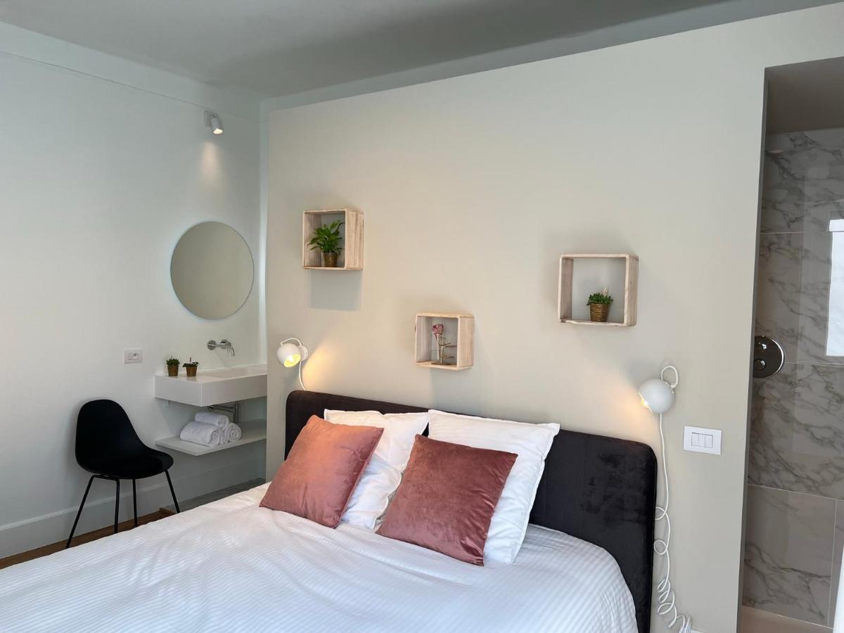Tuss Bed & Breakfast Kortrijk Bagian luar foto