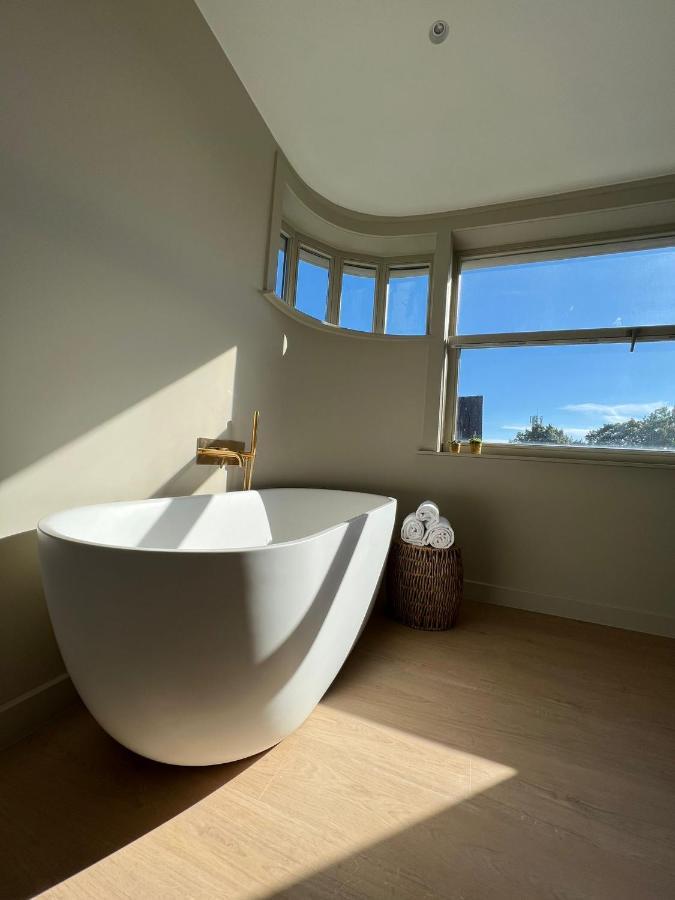 Tuss Bed & Breakfast Kortrijk Bagian luar foto