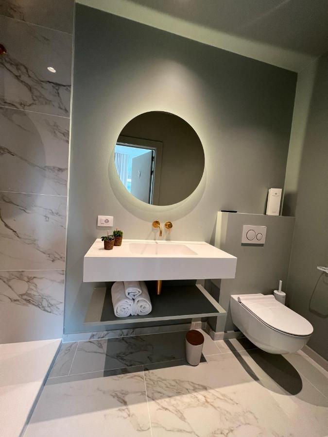 Tuss Bed & Breakfast Kortrijk Bagian luar foto