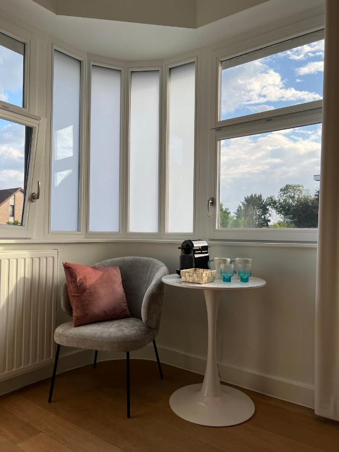 Tuss Bed & Breakfast Kortrijk Bagian luar foto
