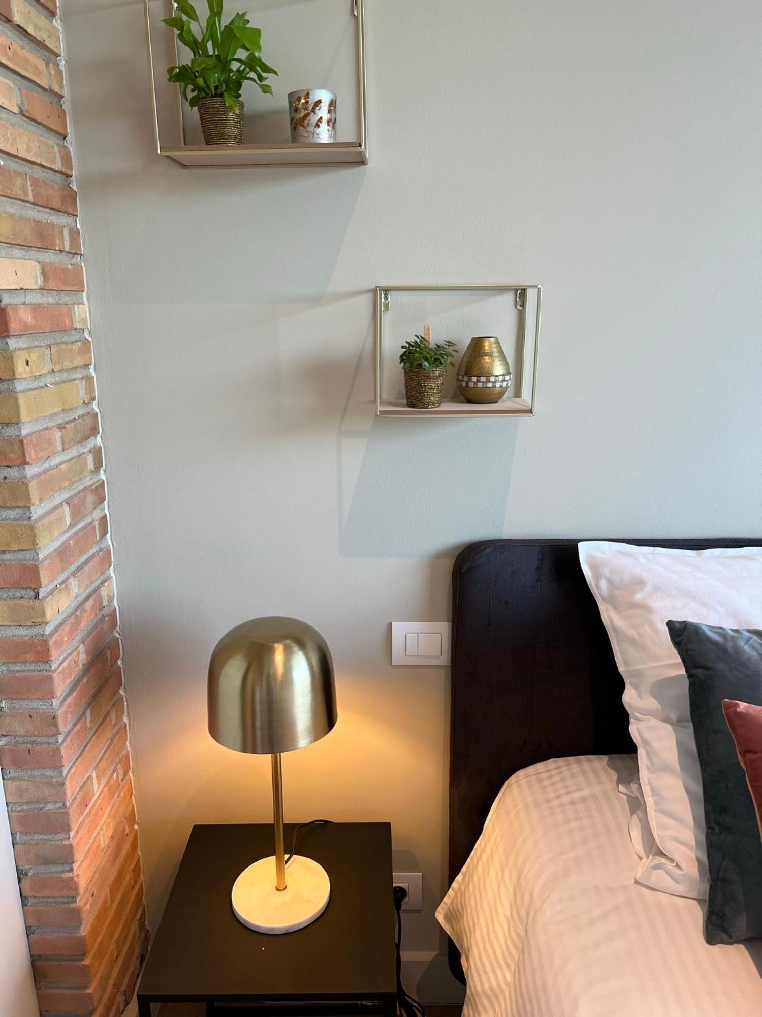 Tuss Bed & Breakfast Kortrijk Bagian luar foto