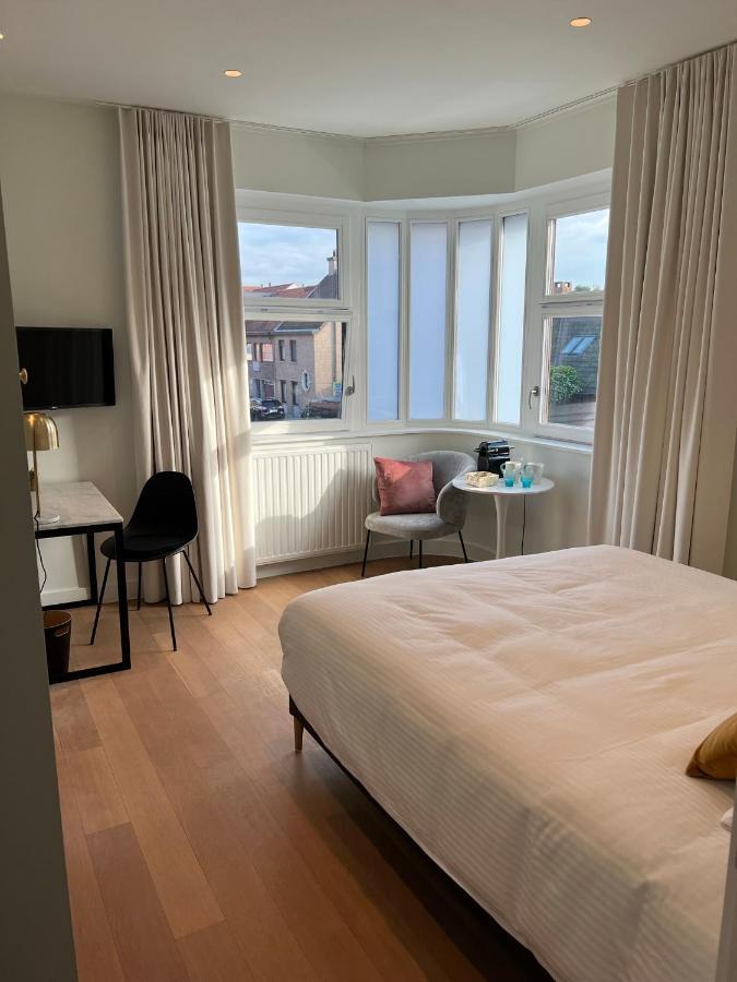 Tuss Bed & Breakfast Kortrijk Bagian luar foto