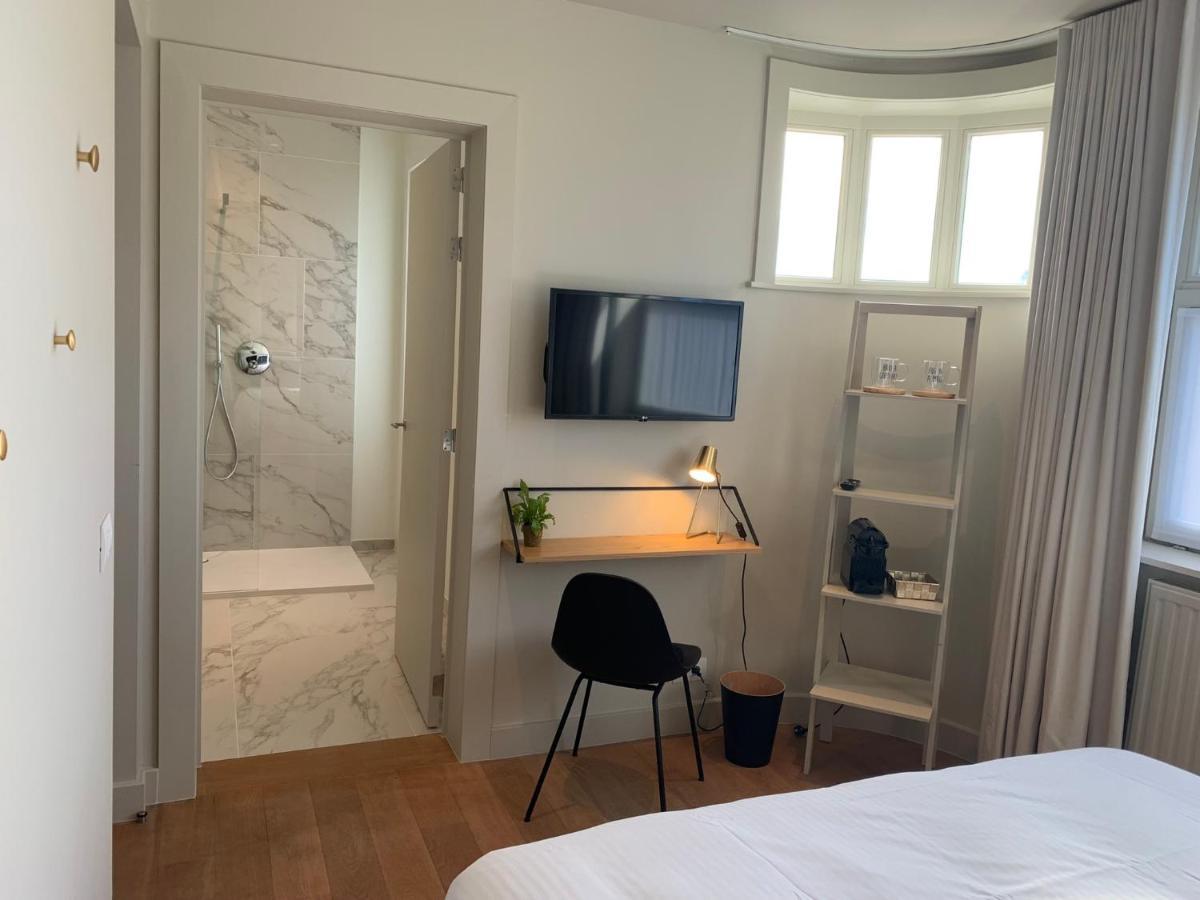 Tuss Bed & Breakfast Kortrijk Bagian luar foto