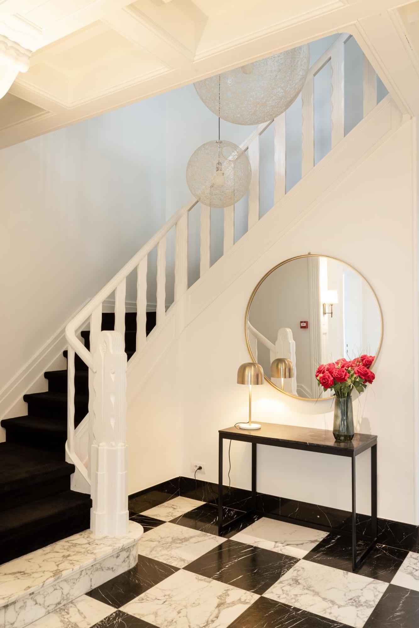 Tuss Bed & Breakfast Kortrijk Bagian luar foto