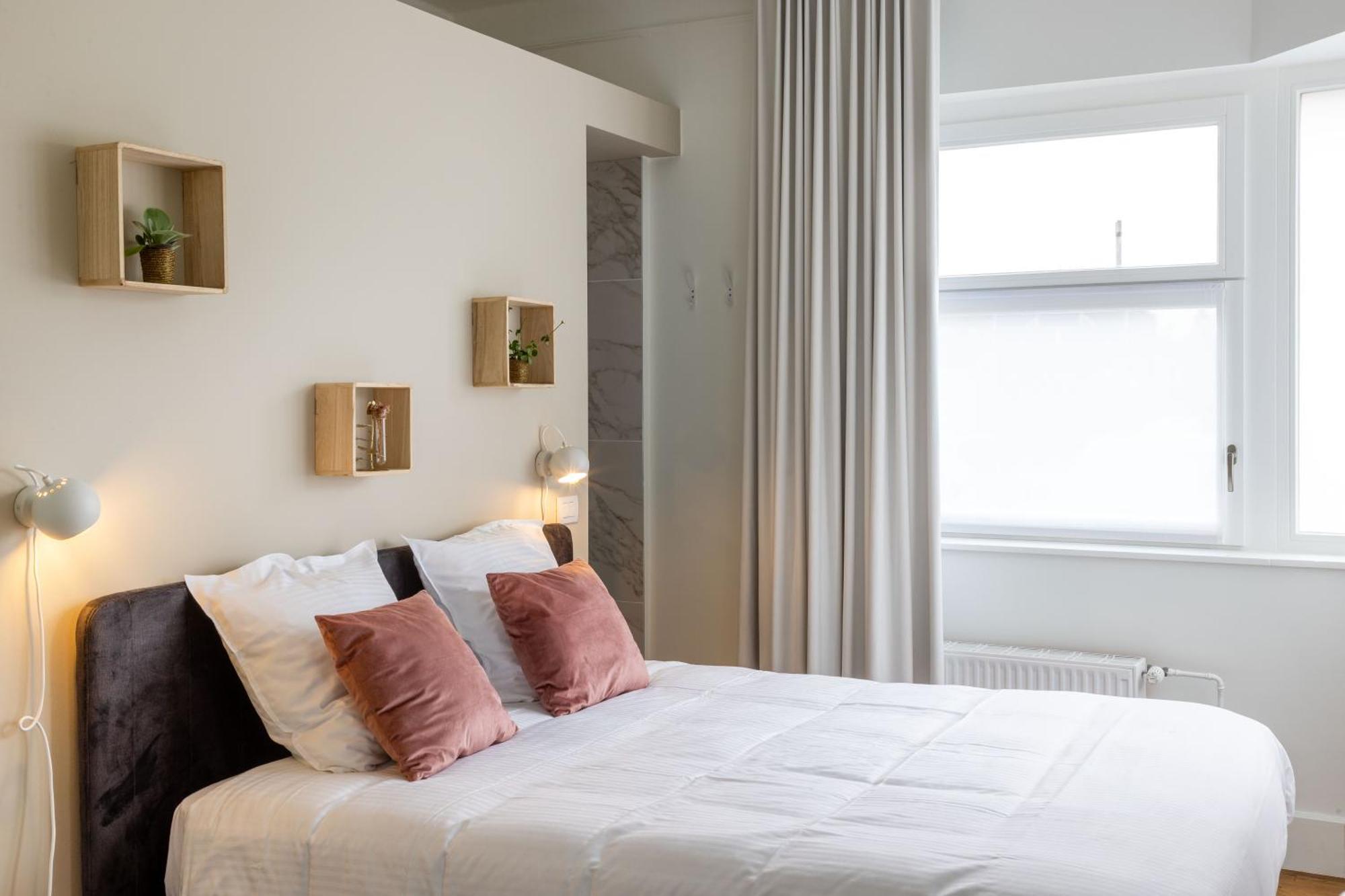 Tuss Bed & Breakfast Kortrijk Bagian luar foto