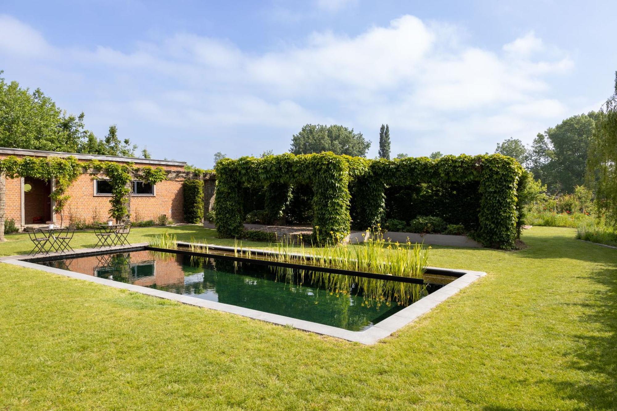 Tuss Bed & Breakfast Kortrijk Bagian luar foto
